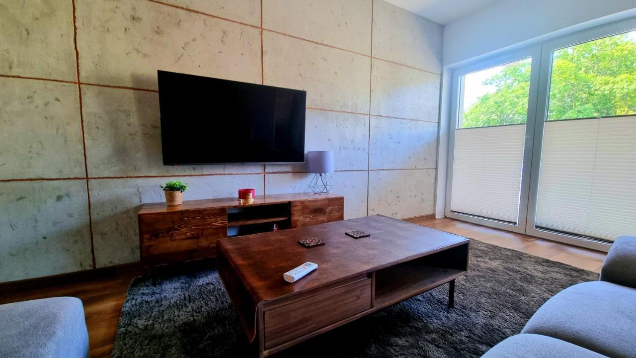 דירות אוסטקה Apartament 11 Listopada מראה חיצוני תמונה