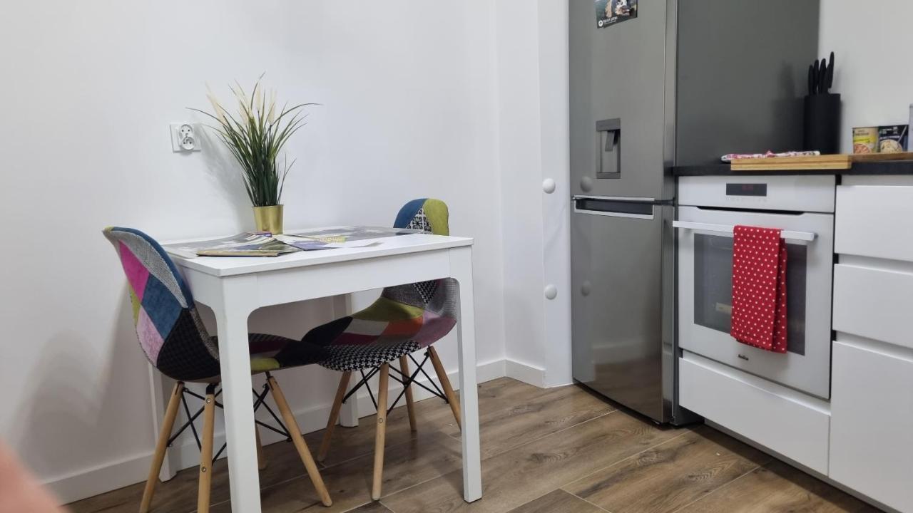דירות אוסטקה Apartament 11 Listopada מראה חיצוני תמונה